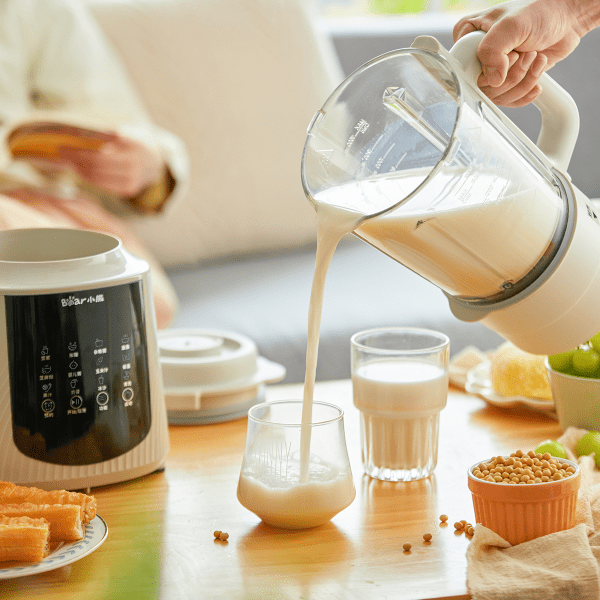 Máy làm sữa hạt đa năng 1.5 L Bear PBJ-C16Q8, Bảo Hành 18 Tháng - Hàng Chính Hãng
