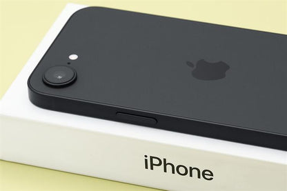 iPhone 16e 128GB Black